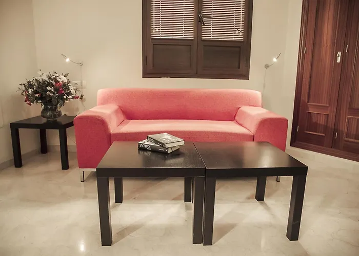 Rey De Sevilla Flats - Macarena